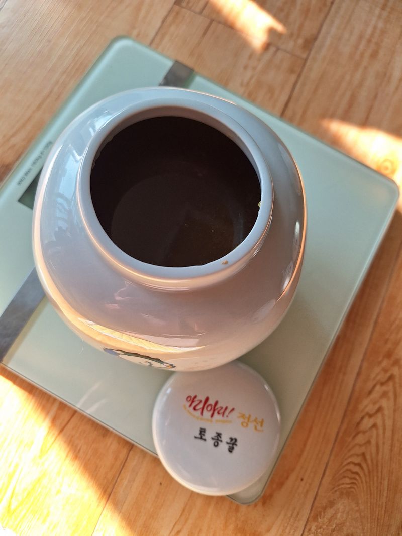 장터 상품 [토종꿀1되 2.4kg] 썸네일