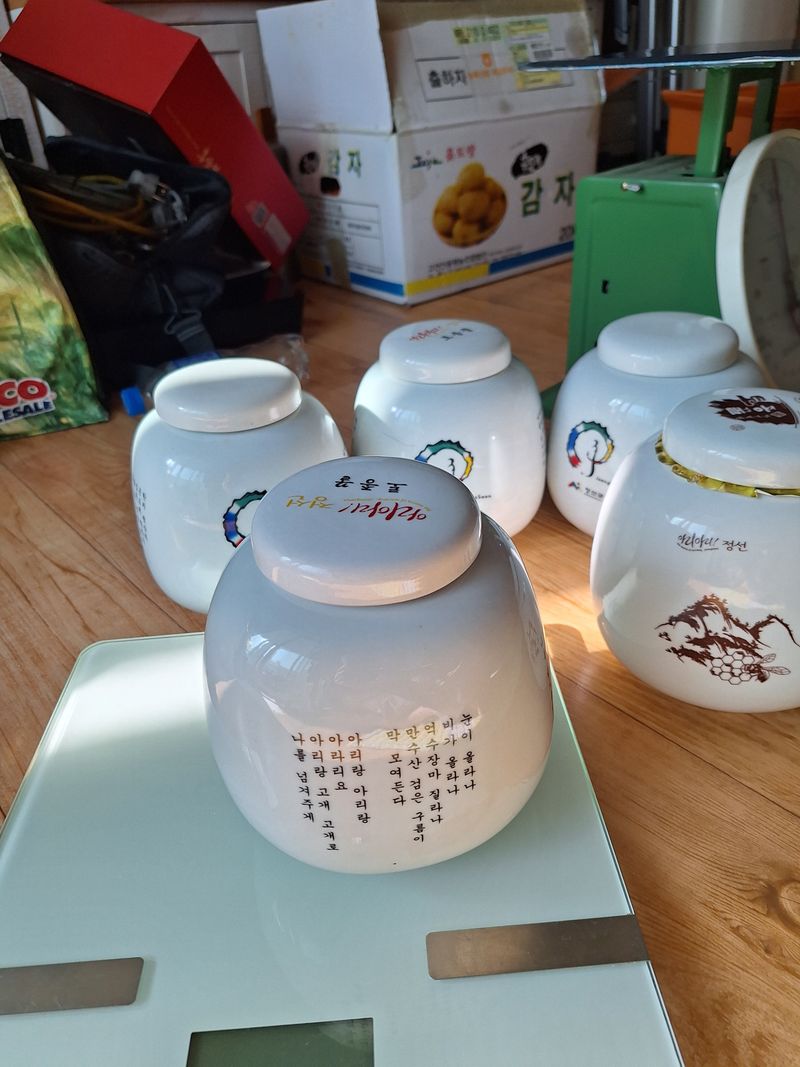 801232님의 장터 판매 상품 [토종꿀1되 2.4kg] 첨부 사진