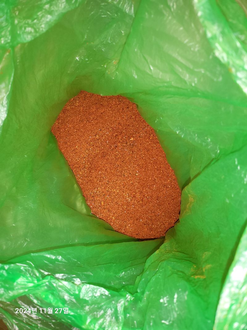 장터 상품 [묵은고추가루(23년) 1근 10,000원] 썸네일