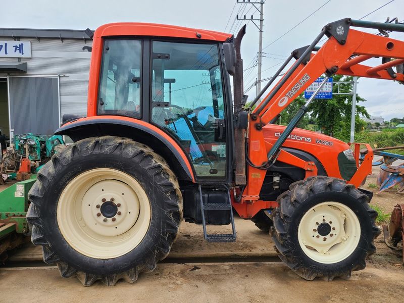 장터 상품 [트랙터,콤바인.이앙기  [매입.대차.판매] 대동 MX90 90마력] 썸네일