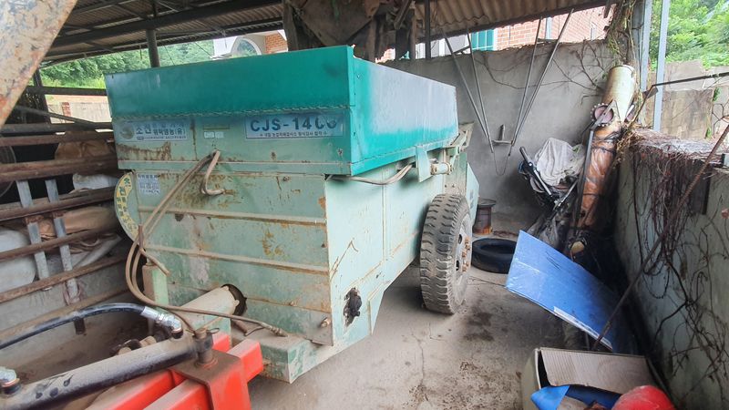 장터 상품 [트랙터용 퇴비살포기 1.4] 썸네일