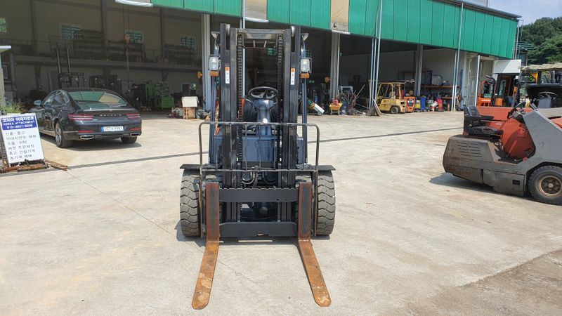 박진성님의 장터 판매 상품 [3.3톤 지게차 두산 D33S-5(판매완료)] 첨부 사진