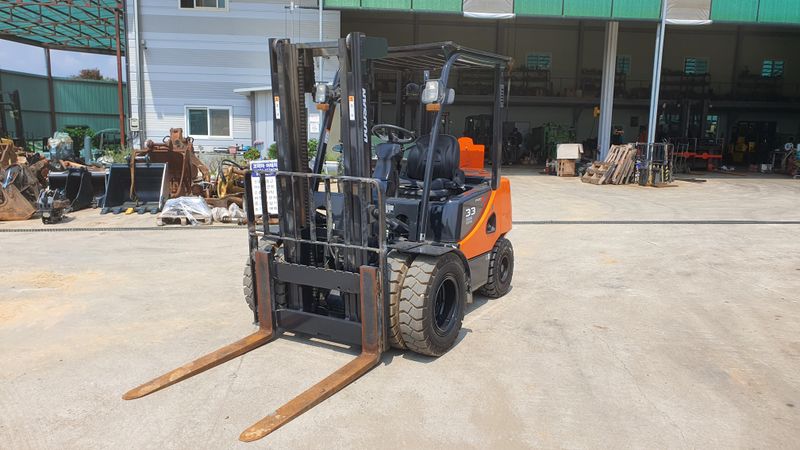 박진성님의 장터 판매 상품 [3.3톤 지게차 두산 D33S-5(판매완료)] 첨부 사진