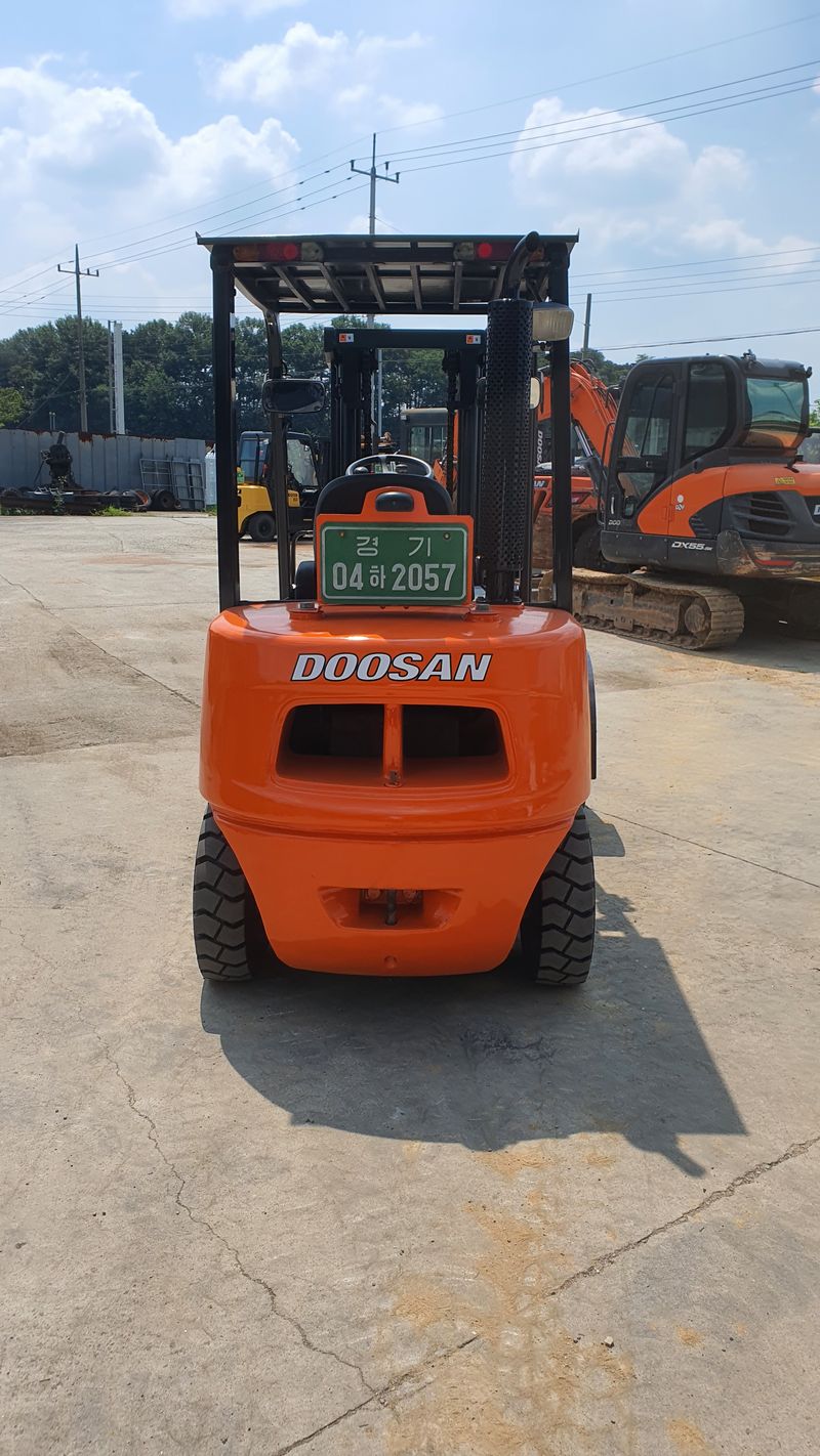 박진성님의 장터 판매 상품 [3.3톤 지게차 두산 D33S-5(판매완료)] 첨부 사진