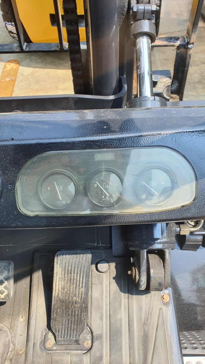 장터 상품 [3.3톤 지게차 두산 D33S-5(판매완료)] 썸네일