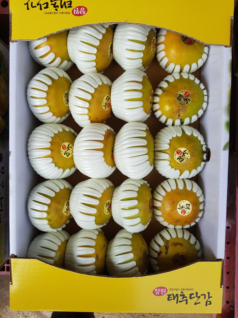 장터 상품 [식감 당도 우수한 태추단감 4.5kg  20과 30000] 썸네일