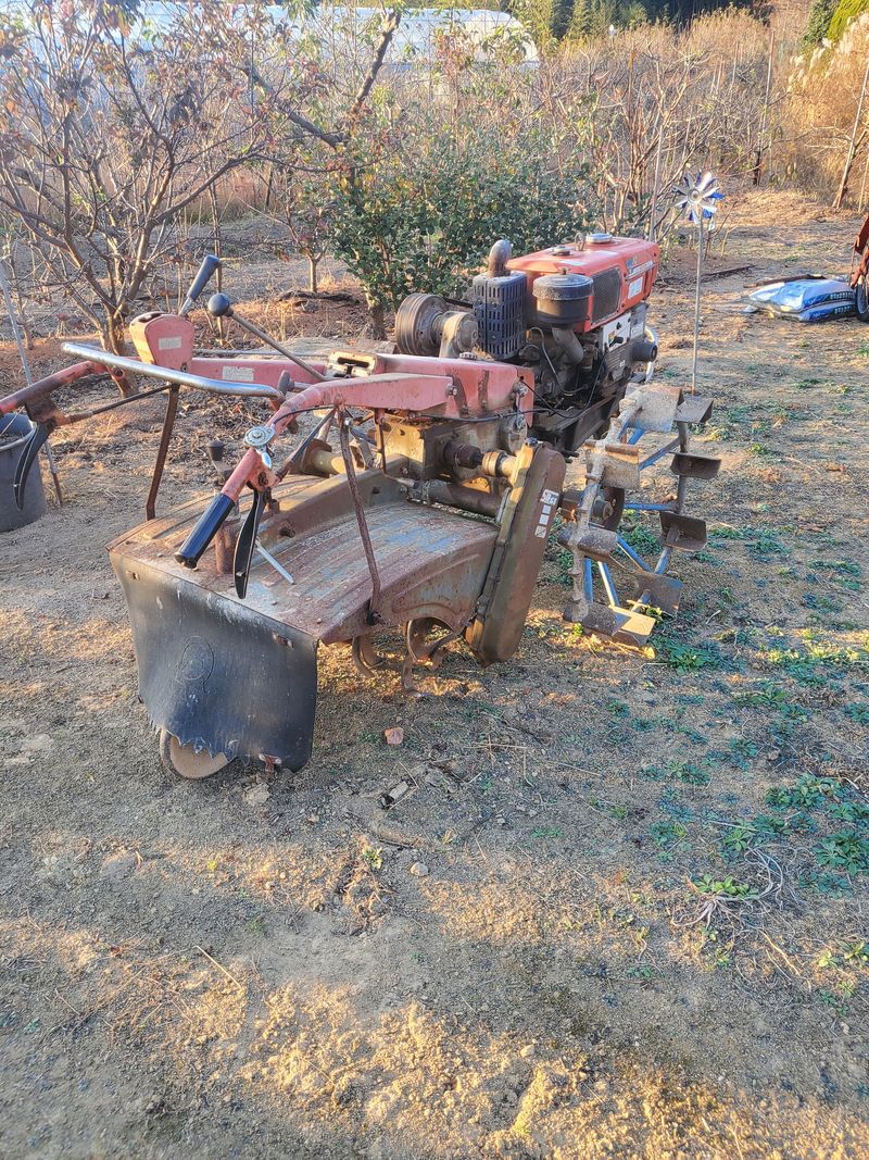 서정훈 님의 장터 판매 상품 [수동 경운기] 첨부 사진