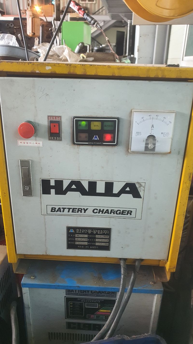 박진성님의 장터 판매 상품 [<판매완료> 전동 2.5톤 지게차] 첨부 사진