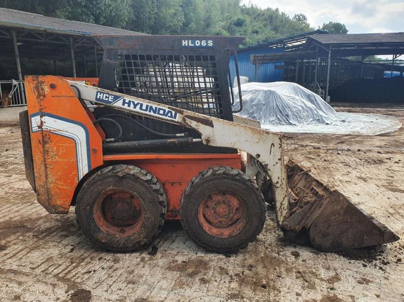 중고굴삭기 김동윤님의 장터 판매 상품 [미니로더HL600(무서류)] 첨부 사진