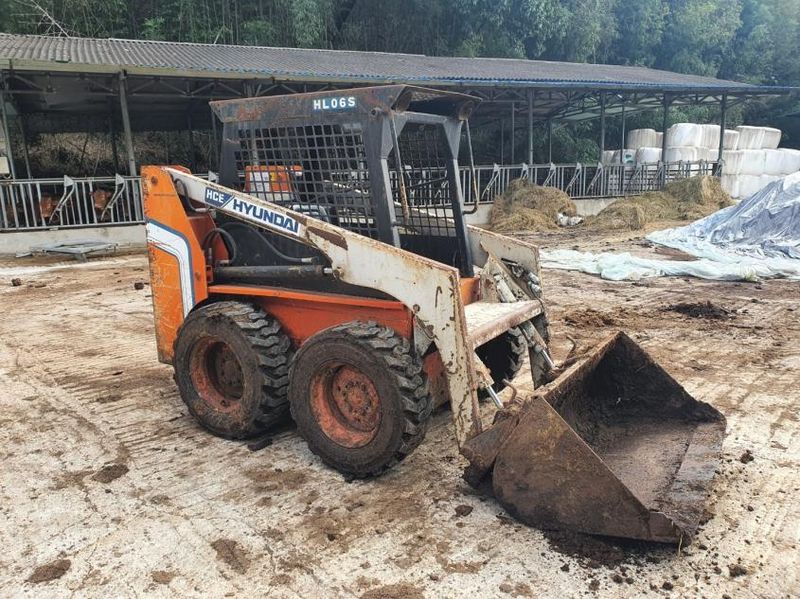 중고굴삭기 김동윤님의 장터 판매 상품 [미니로더HL600(무서류)] 첨부 사진