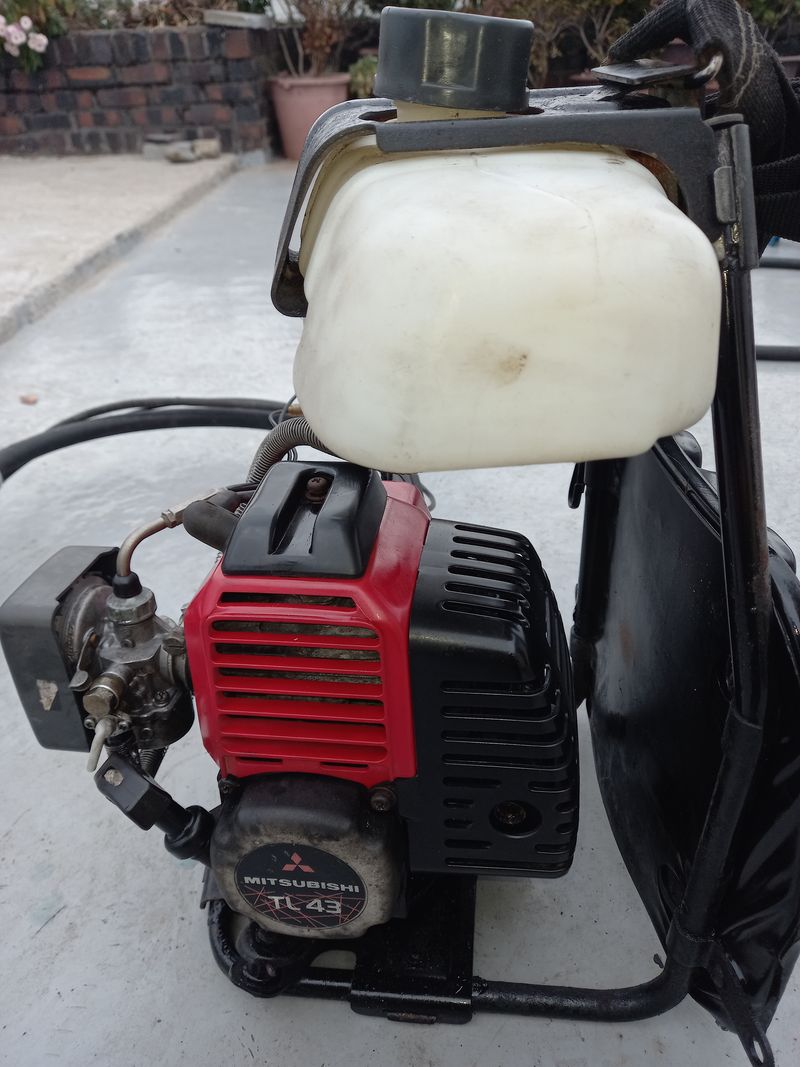 김기탁님의 장터 판매 상품 [예초기미스비시TL43] 첨부 사진