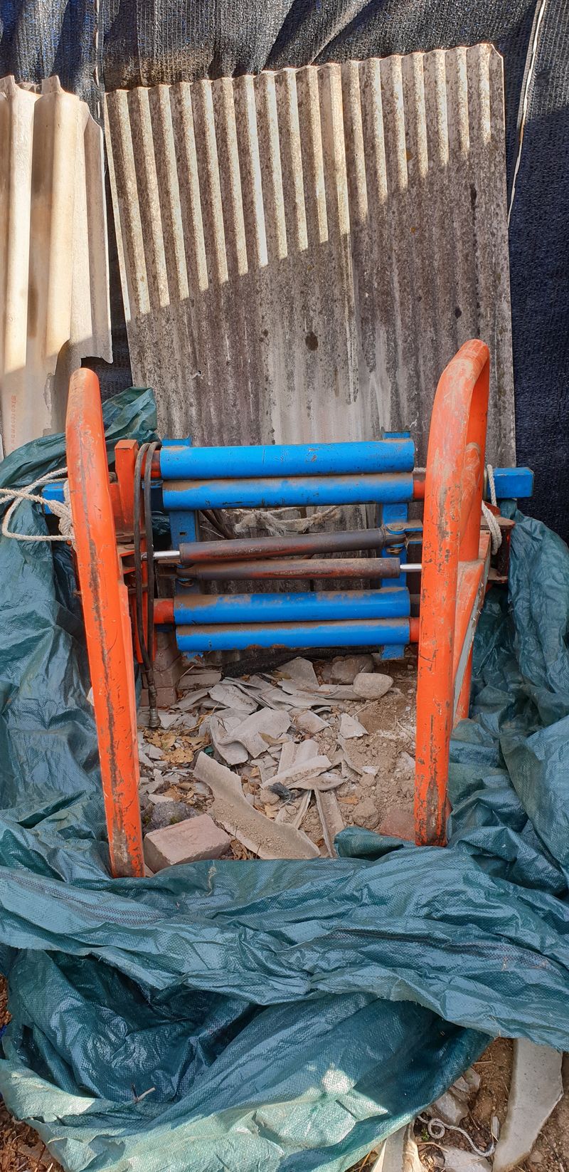 장터 상품 [트랙터용집개] 썸네일