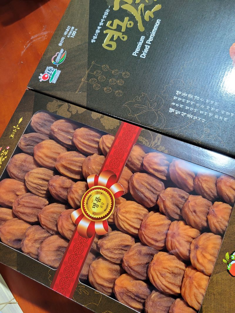 홍상옥님의 장터 판매 상품 [반건시 곶감 2kg이상(43-48개)] 첨부 사진