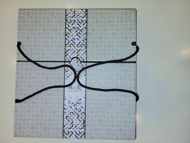 장터 상품 [자연건조 대봉곶감 1kg, 자연건조 대봉곶감 선물셑(20개) ] 썸네일