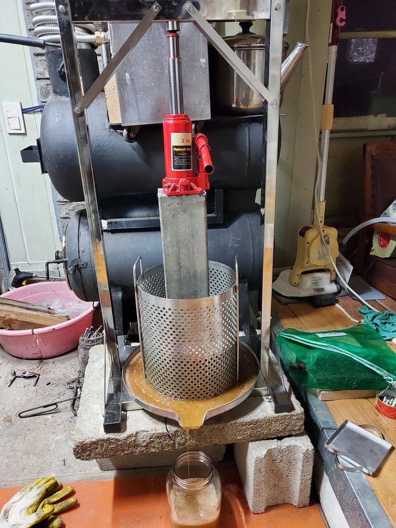 장터 상품 [천연 토종벌꿀 2.4kg] 썸네일