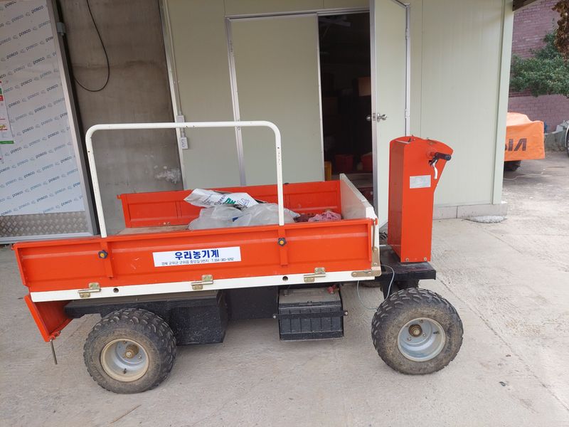 장터 상품 [우리농기계 고소작업차 겸 운반차  덤프ㆍ리프트됨    ] 썸네일