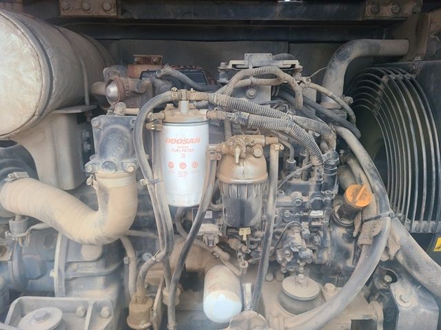 중고굴삭기 김동윤님의 장터 판매 상품 [중고굴삭기 두산 02굴삭기 2014년 코끼리집게장착] 첨부 사진