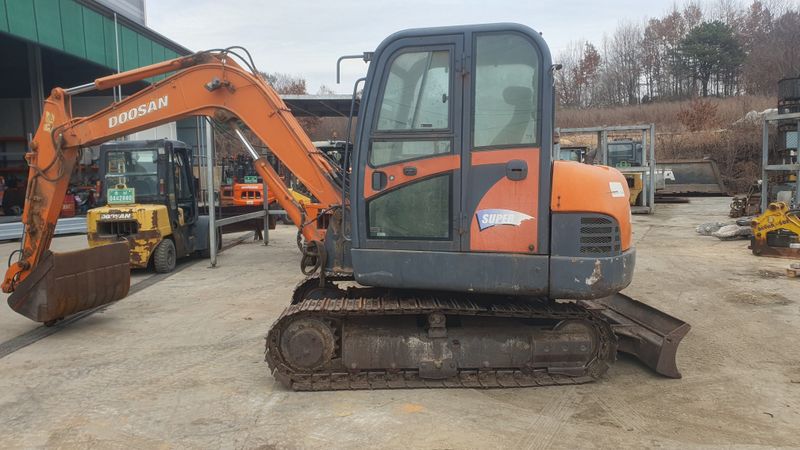 박진성님의 장터 판매 상품 [02 굴삭기 두산 S55VS 2007년<판매완료>] 첨부 사진