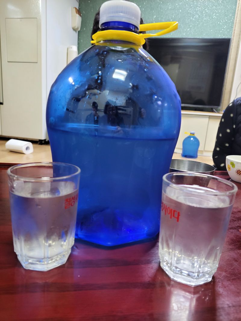 정완희 님의 장터 판매 상품 [백운산에서나오는고로쇠한마로4.3키로4개가한박스] 첨부 사진