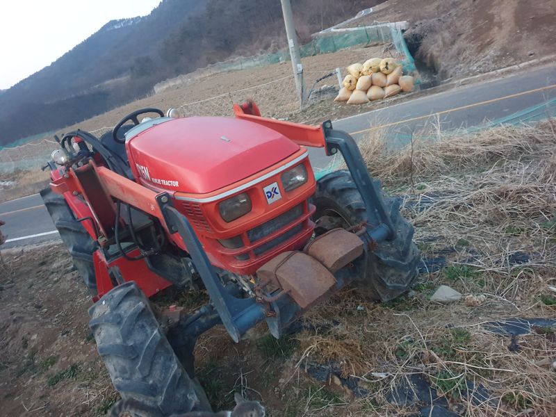 형제농원 (이상팔)님의 장터 판매 상품 [47마력 트랙터 ] 첨부 사진