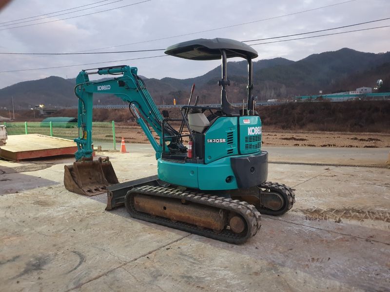 중고굴삭기 김동윤님의 장터 판매 상품 [코벨코SK30 2016년식 농장용굴삭기] 첨부 사진
