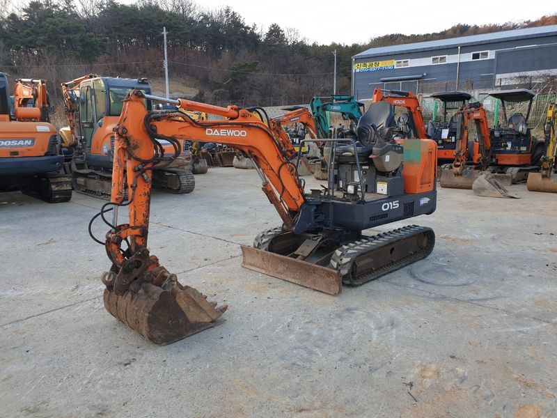 중고굴삭기 김동윤님의 장터 판매 상품 [국산 중고미니굴삭기 대우 솔라 015 ] 첨부 사진