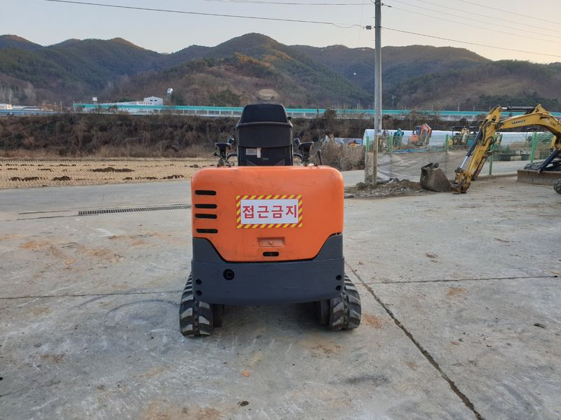 중고굴삭기 김동윤님의 장터 판매 상품 [국산 중고미니굴삭기 대우 솔라 015 ] 첨부 사진