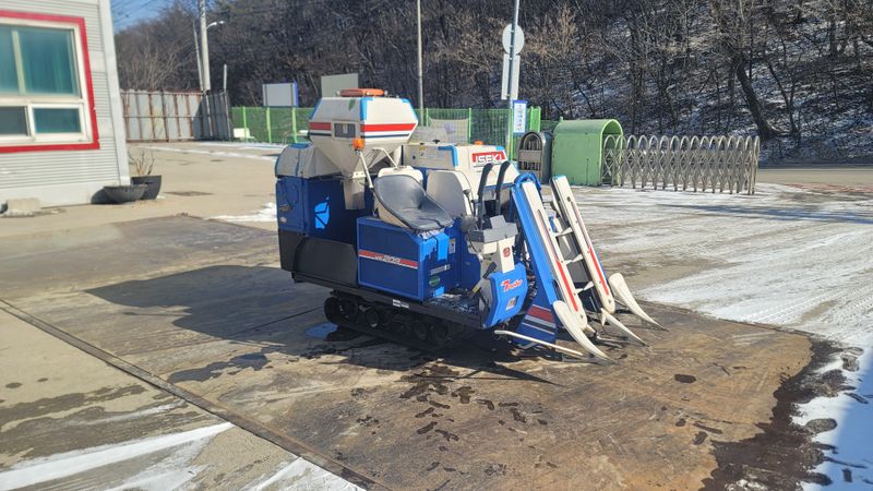 김환성님의 장터 판매 상품 [2조콤바인 ISEKI HE209] 첨부 사진