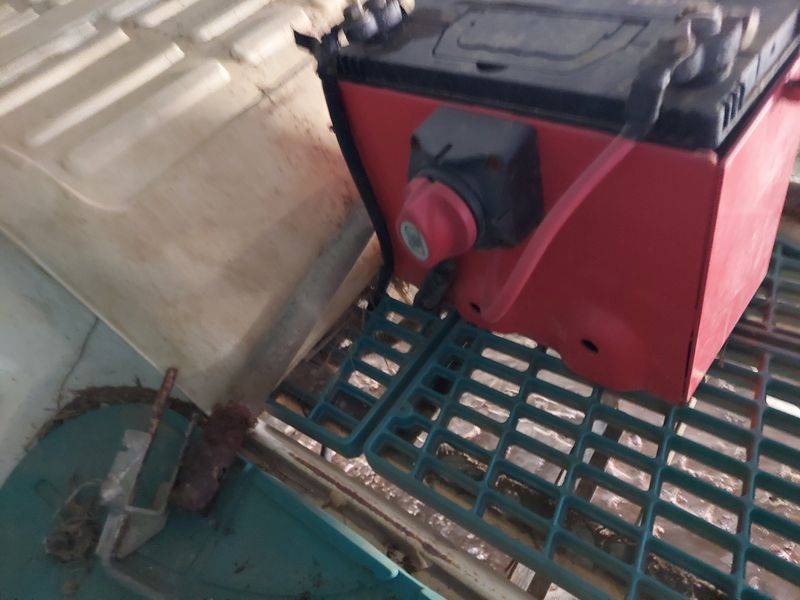 귤12224님의 장터 판매 상품 [구보다 8조식 이앙기 팔아요] 첨부 사진