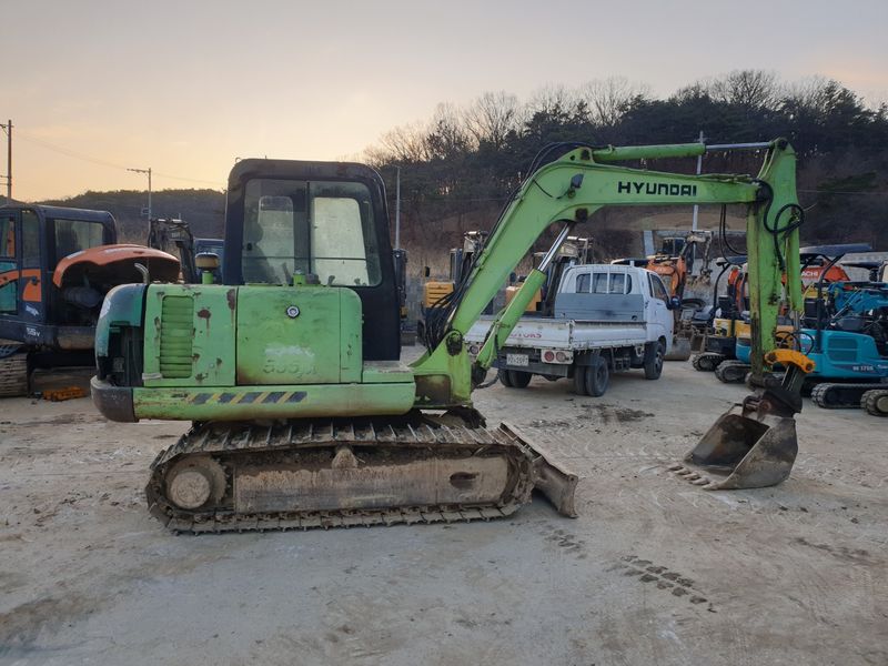 중고굴삭기 김동윤님의 장터 판매 상품 [02중고굴삭기 농장용굴삭기 2001년식 현대R555M 부가세없음] 첨부 사진