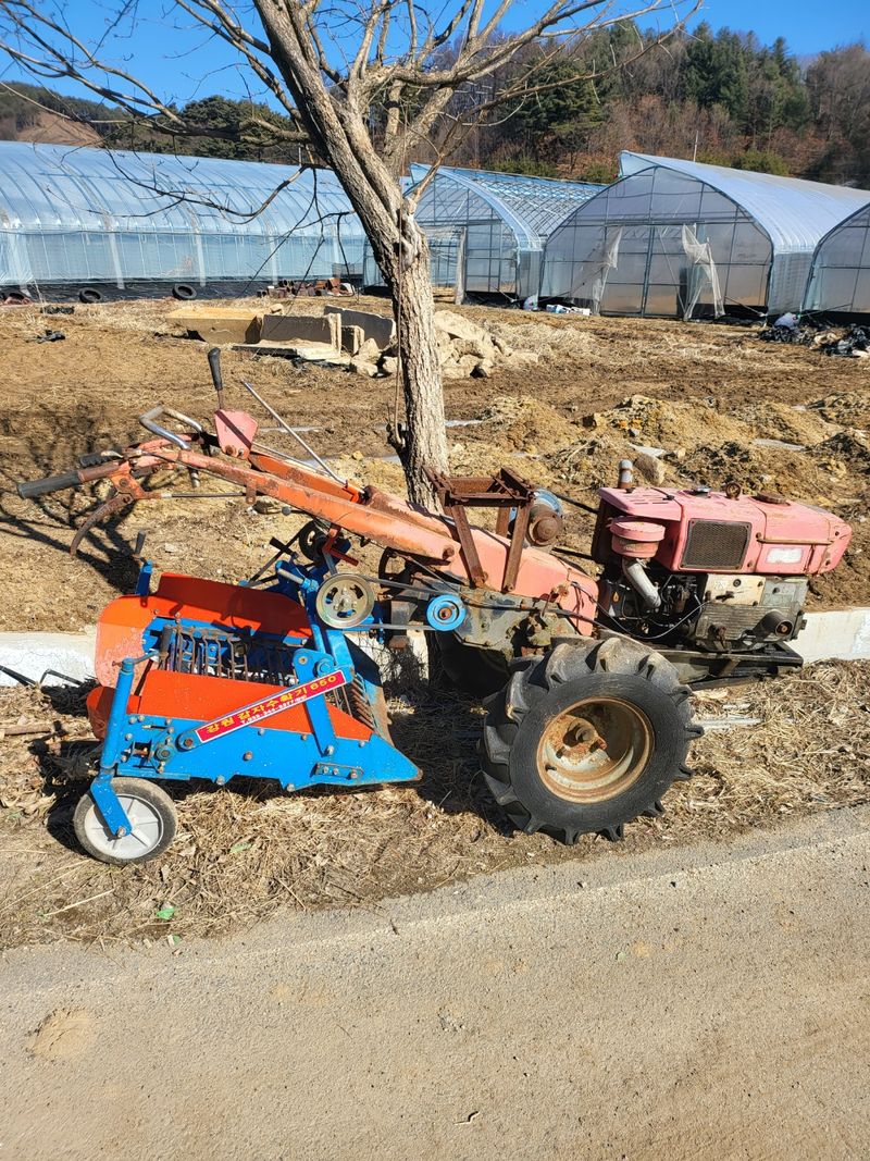 장터 상품 [경운기와 감자 수확기] 썸네일