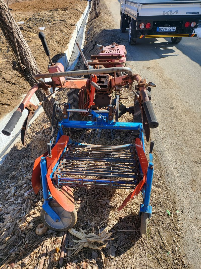 콩6859고미란님의 장터 판매 상품 [경운기와 감자 수확기] 첨부 사진