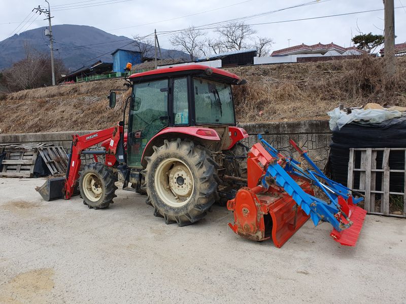 권우삼님의 장터 판매 상품 [트랙터(Luxen 560)] 첨부 사진