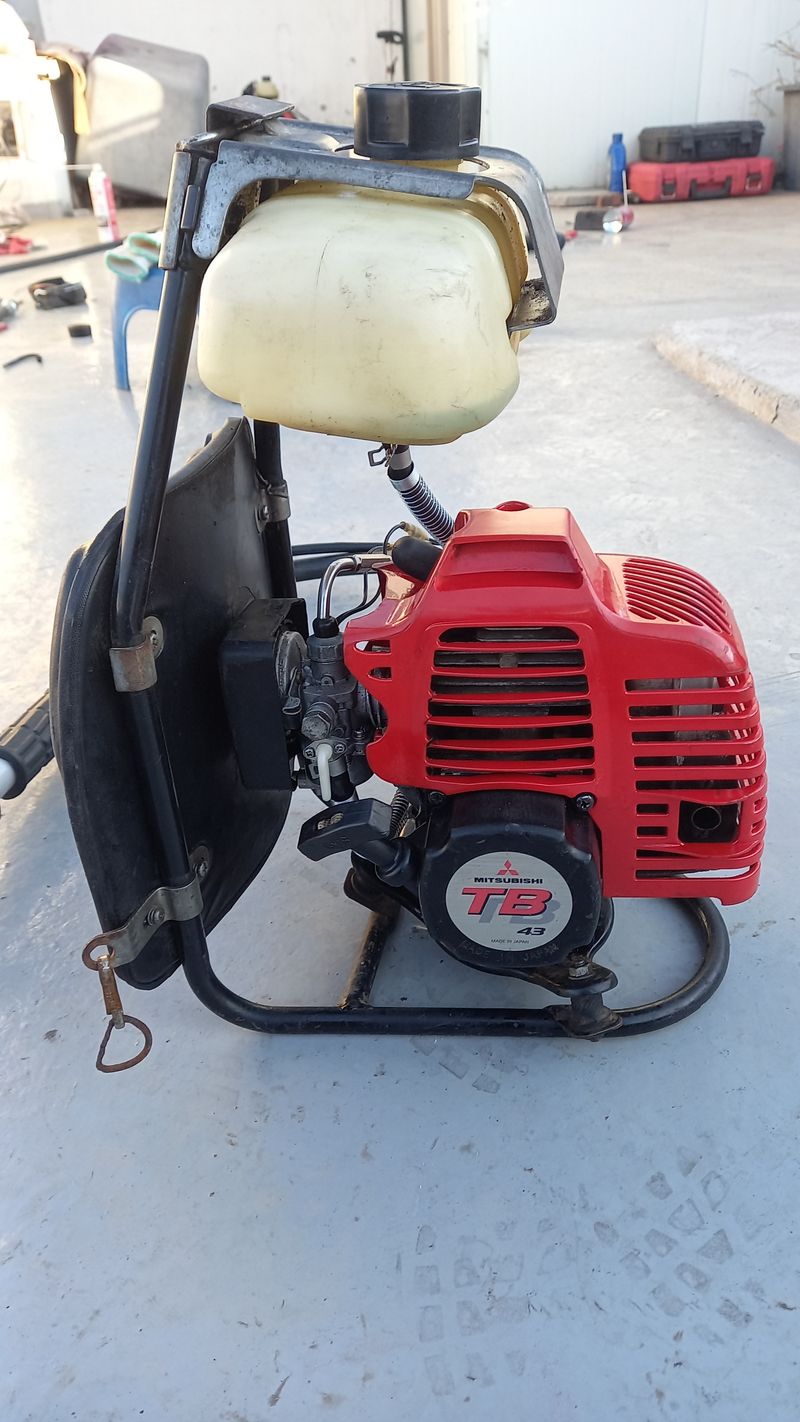 장터 상품 [예초기미스비시TB43] 썸네일