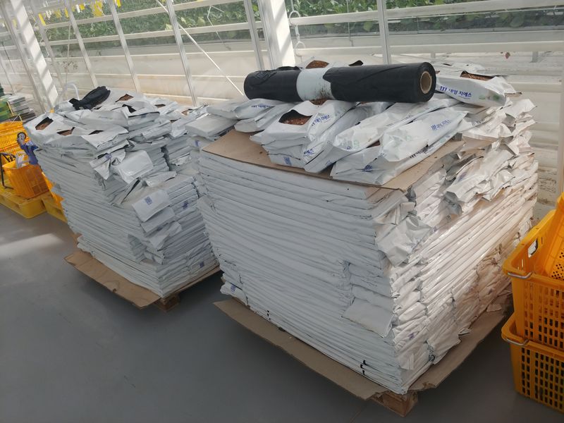 김종선님의 장터 판매 상품 [코이어 배지 팝니다] 첨부 사진