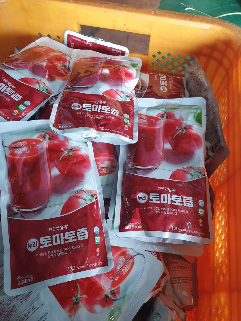 토마토누리 님의 장터 판매 상품 [토마토누리 농장에서 키운토마토를  사천시농업기술센터 HACCP 가공시설 에서 가공한100%토마토즙입니다] 첨부 사진