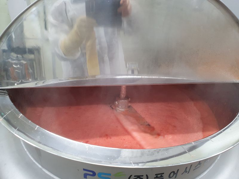 토마토누리 님의 장터 판매 상품 [토마토누리 농장에서 키운토마토를  사천시농업기술센터 HACCP 가공시설 에서 가공한100%토마토즙입니다] 첨부 사진