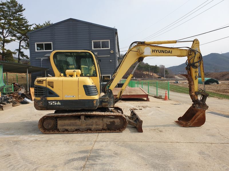 중고굴삭기 김동윤님의 장터 판매 상품 [중고굴삭기 현대R55산 농장용굴삭기 코끼리집게장착 2010년식] 첨부 사진