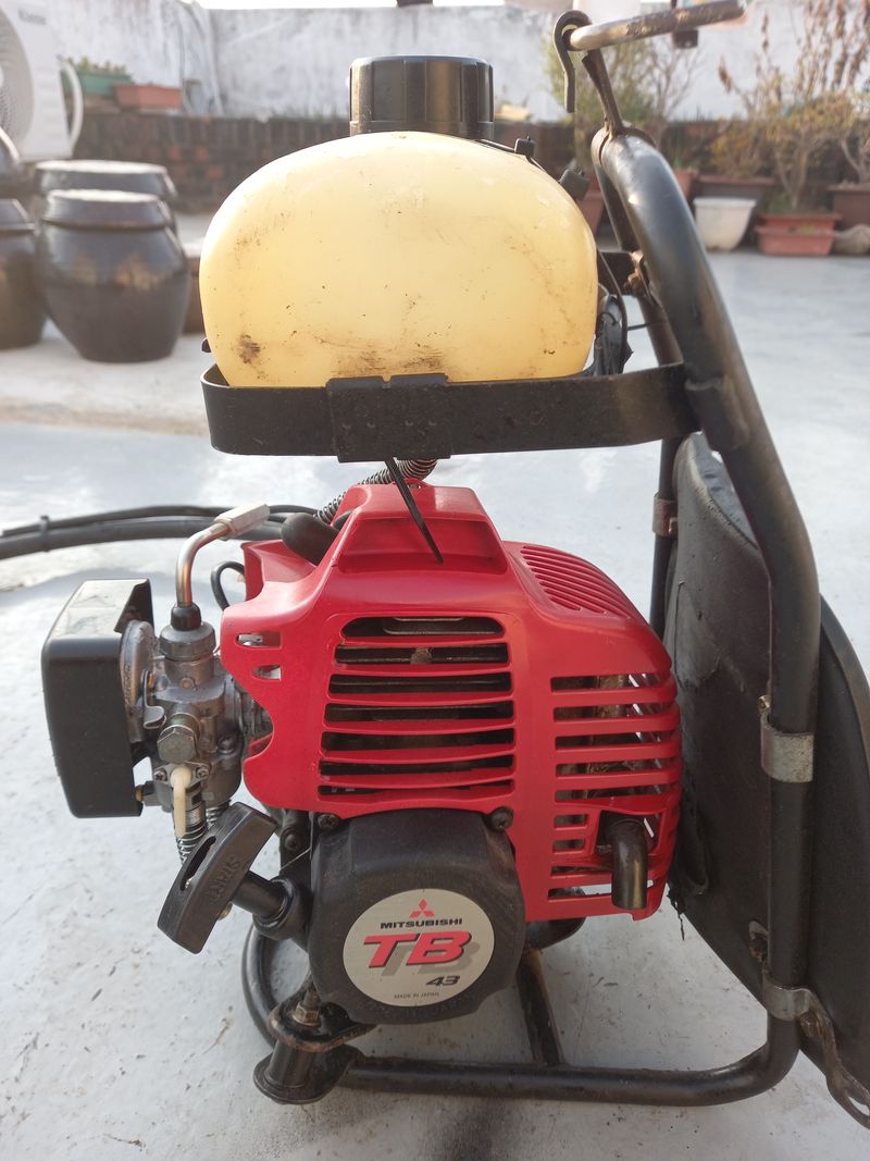 장터 상품 [예초기미스비시TB43일발시동] 썸네일