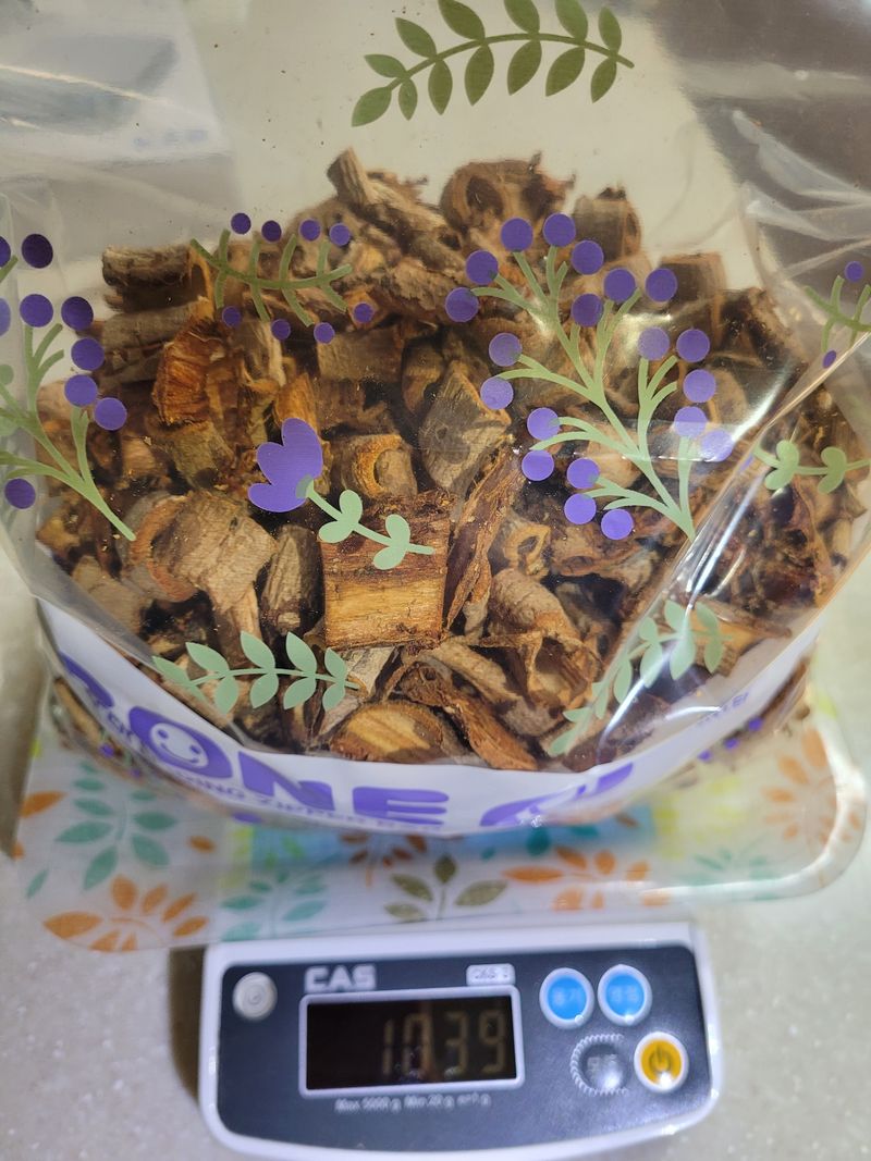 장터 상품 [자연산 유근피(건재)] 썸네일