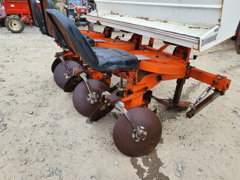 박현수님의 장터 판매 상품 [트렉터용 감자파종기 판매합니다 ] 첨부 사진