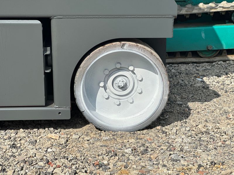 제우스렌탈 정용민님의 장터 판매 상품 [중고고소작업대 작업8m의 장비 ] 첨부 사진