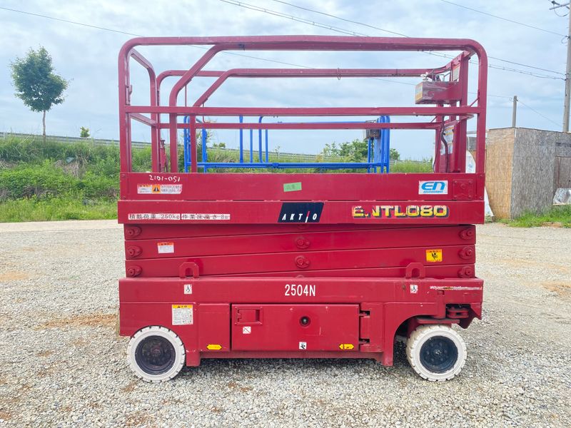 제우스렌탈 정용민님의 장터 판매 상품 [작업10m의 튼튼한 고소장비 ENTL080] 첨부 사진