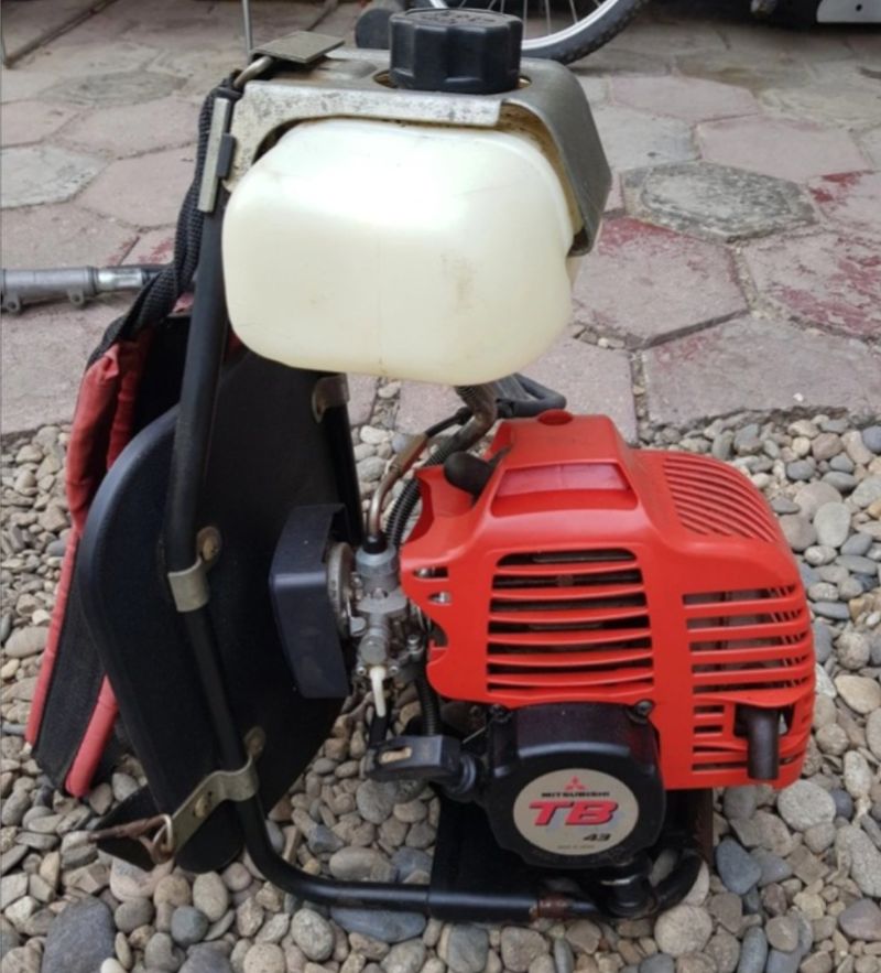 장터 상품 [예초기 중고 상태 최상 작동 잘됩니다.] 썸네일