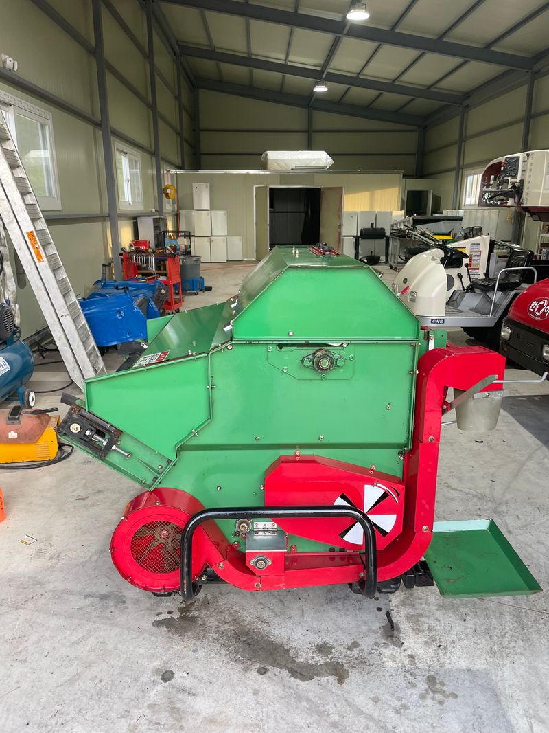 백상현님의 장터 판매 상품 [대륙 자주형 궤도 탈곡기(((판매완료)))] 첨부 사진