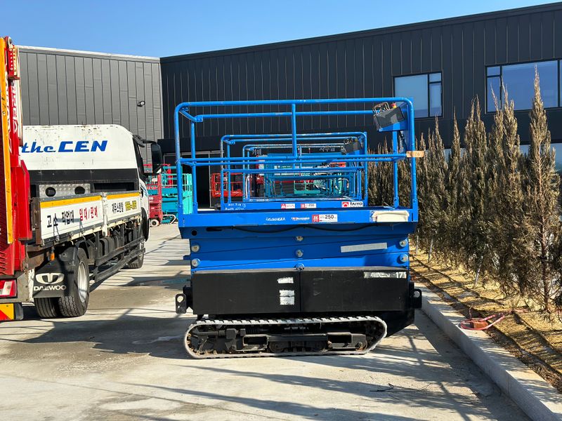 제우스렌탈 정용민님의 장터 판매 상품 [궤도고소장비 끝판왕 RX07B 작업9m가능] 첨부 사진