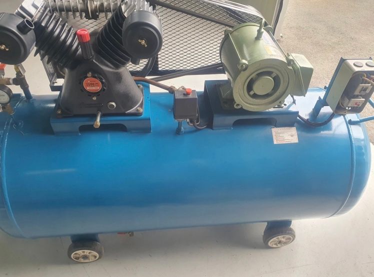 장터 상품 [국산 코앤즈 5마력 400리터 콤푸레샤] 썸네일