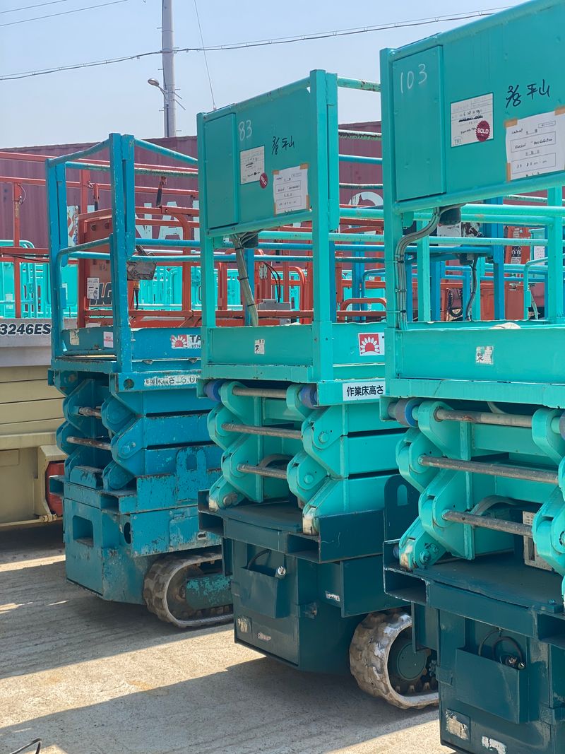 제우스렌탈 정용민님의 장터 판매 상품 [궤도고소장비 ENCL06] 첨부 사진