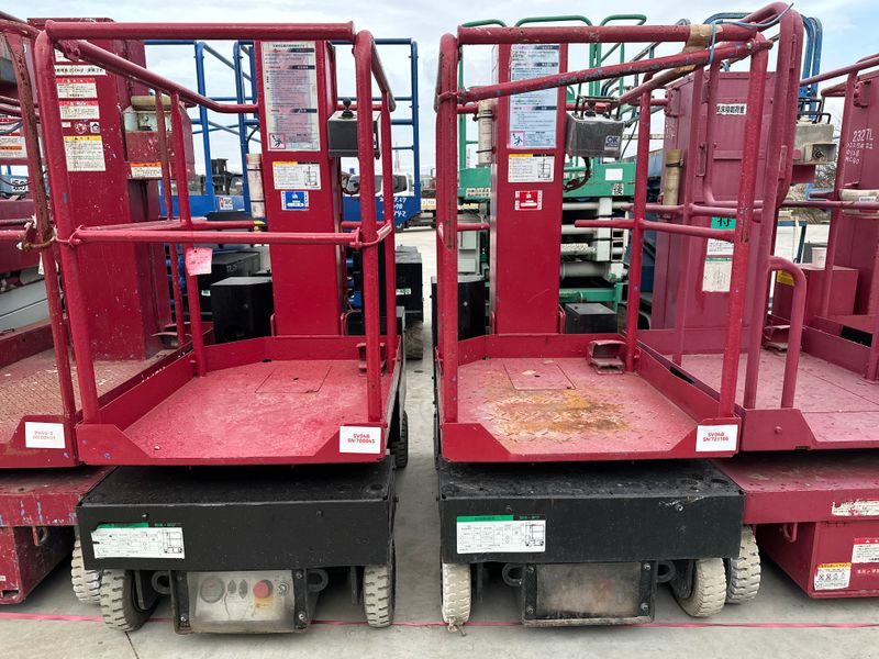 제우스렌탈 정용민님의 장터 판매 상품 [초소형 사이즈 고소작업대 SV04B ( 일반현장에서 쓰는 바퀴장비!!! - 6월초 수령가능)] 첨부 사진