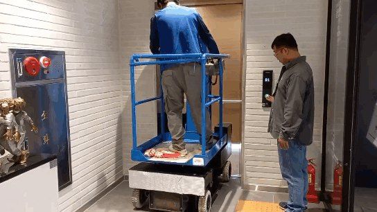 장터 상품 [초소형 사이즈 고소작업대 SV04B 실내,일반현장에서 쓰는 바퀴장비] 썸네일